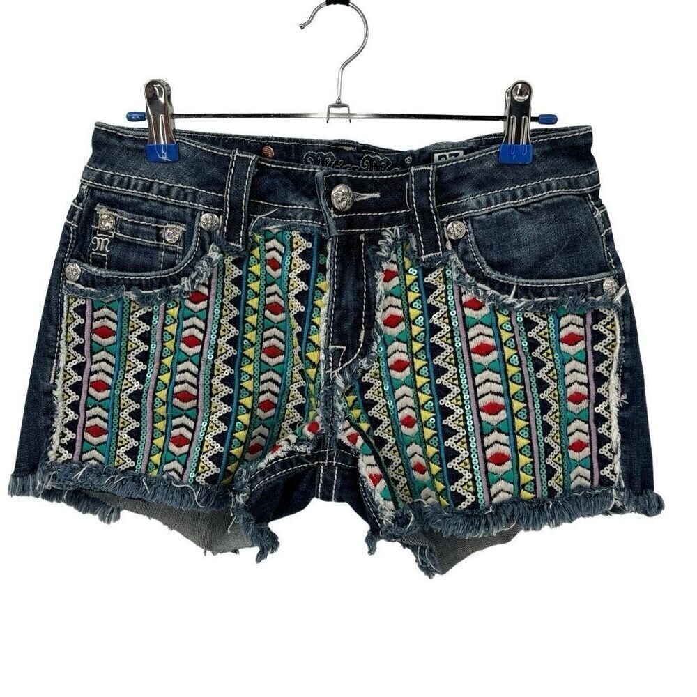 Miss Me Signature Denim Shorts‎ Embroidery & Sequins Size 27